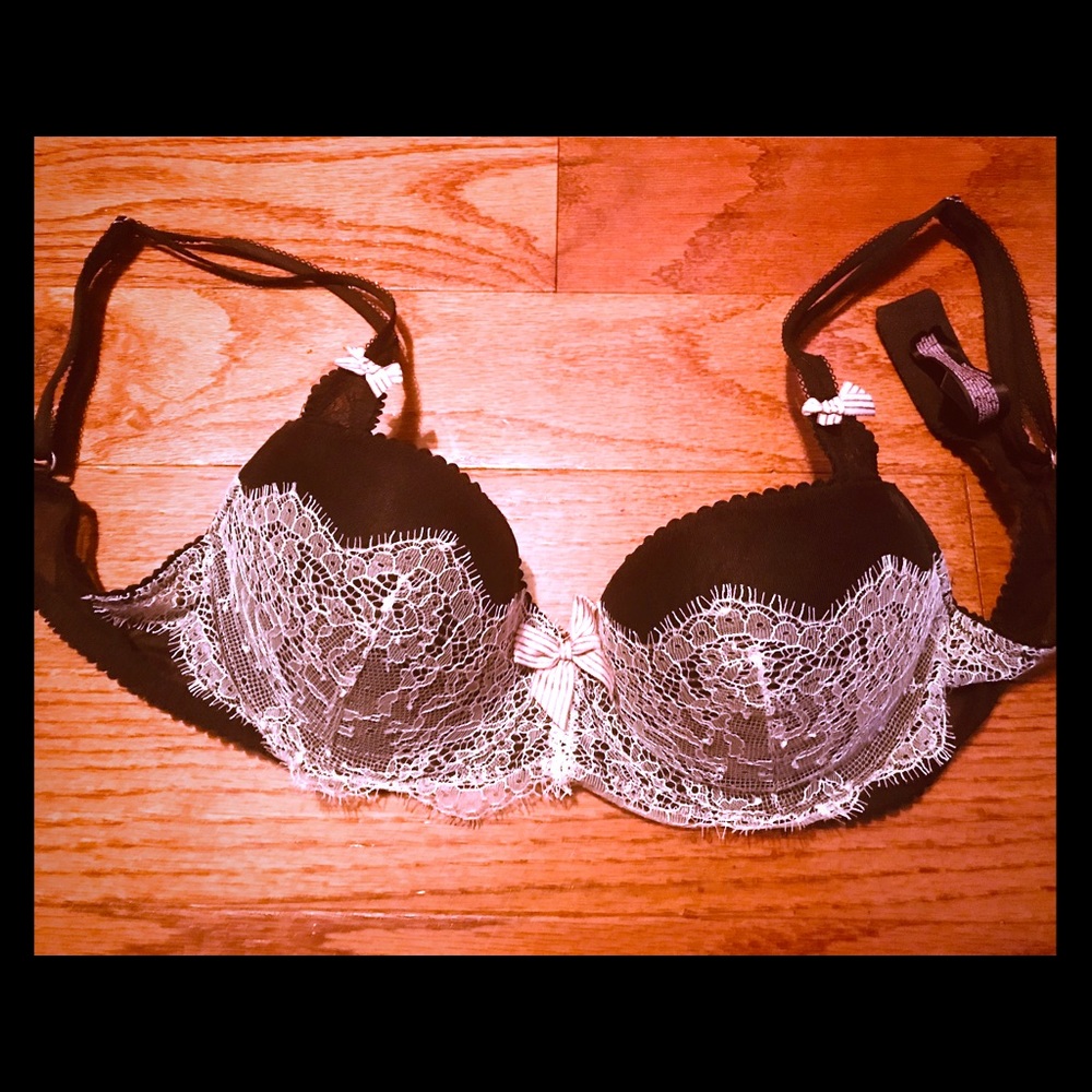 Victoria Secret brand new black and pink laced bra